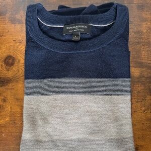 Banana Republic MERINO WOOL STRIPED SWEATER - L